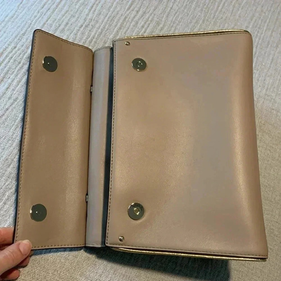 Michael Kors Leather Handbag top handle w/crossbody strap beige w/gold accents - Picture 10 of 16